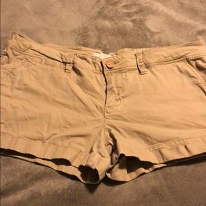 Cuffed khaki shorts